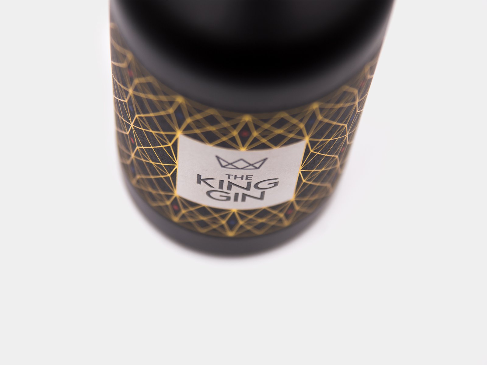 Makroaufnahme des THE KING GIN Etiketts
